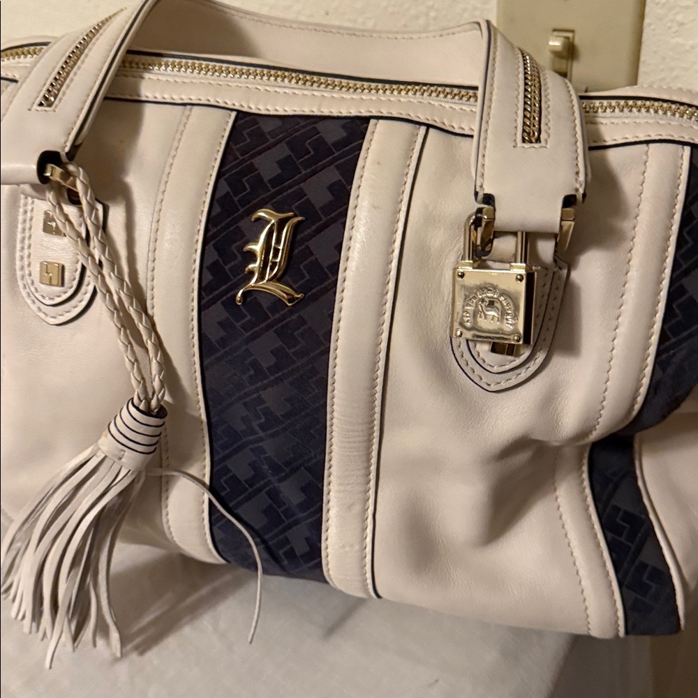 LAMB Elegant White and Navy Designer Handbag - Picture 3 of 6